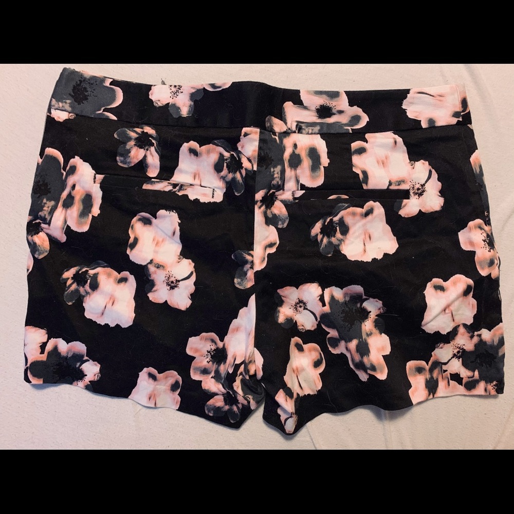 EXPRESS floral shorts, black & pale pink, size 6